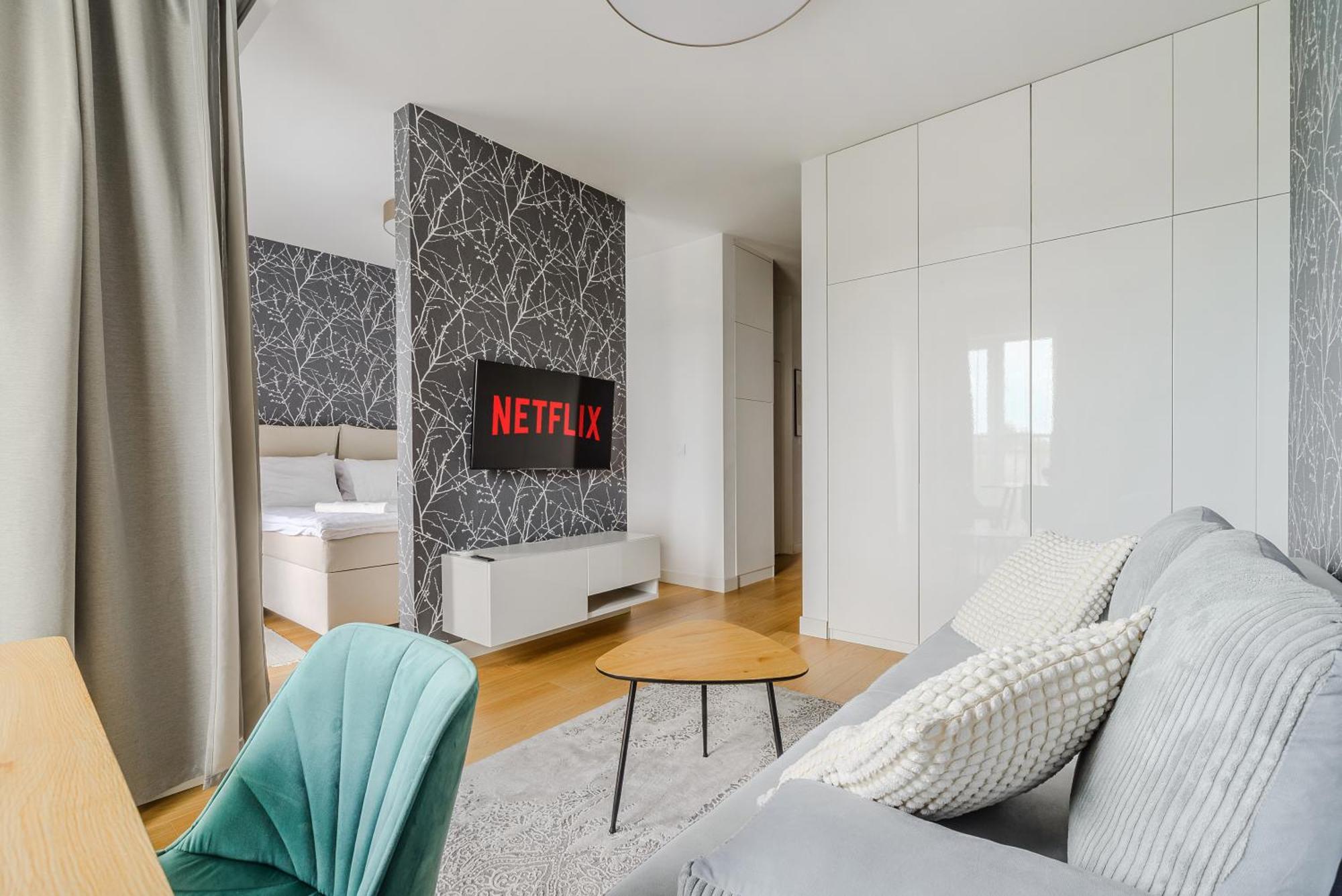 Cozy Family Apartments With Balcony Near Zlote Tarasy Warsaw Room photo