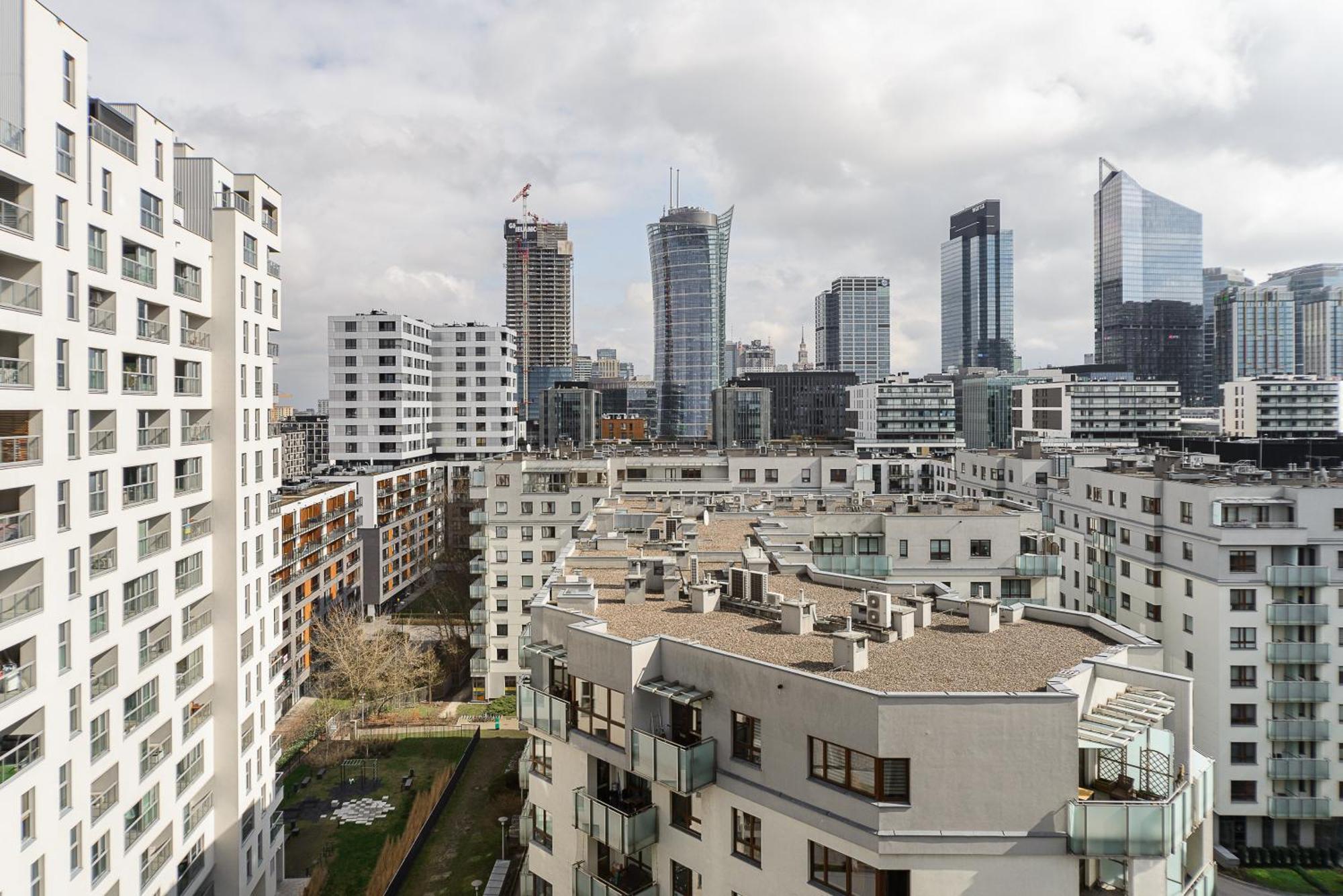 Cozy Family Apartments With Balcony Near Zlote Tarasy Warsaw Exterior photo